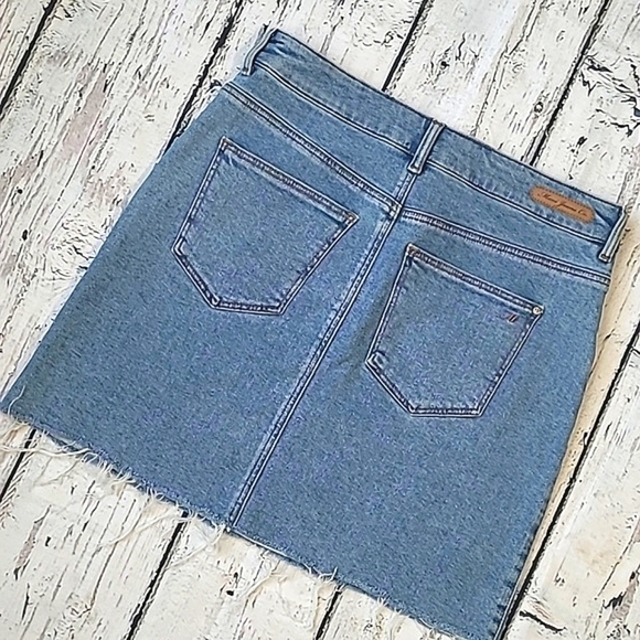 🆕️NWT Mavi Lindsay Raw Hem Light Wash Blue Denim Western Skirt Womens Sz Small - Picture 15 of 17